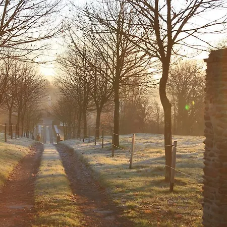 Le Manoir De Herouville בית הארחה Litteau