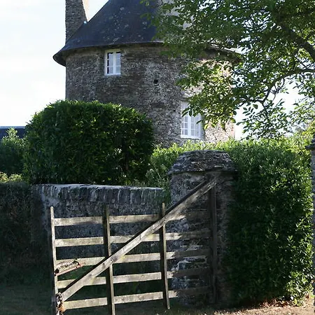 Le Manoir De Herouville בית הארחה 3*