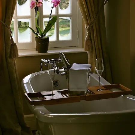 Le Manoir De Herouville בית הארחה Litteau