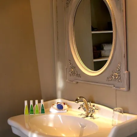 Le Manoir De Herouville Guest house
