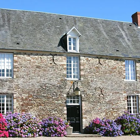 Le Manoir De Herouville בית הארחה Litteau